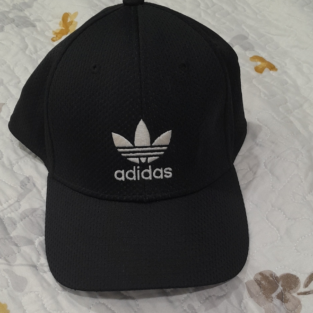Adidas Classic Black and White Cap